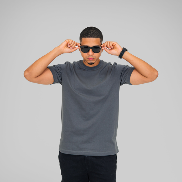 CAMISETA BASIC GRIS PROFUNDO