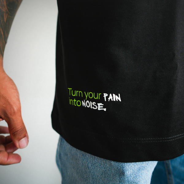 OVERSIZE ESTAMPADA MAKE NOISE NEGRA